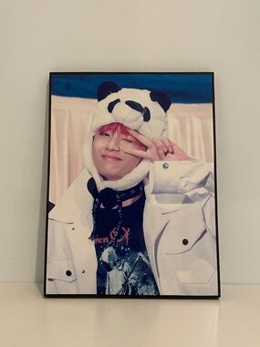 Unofficial BTS V Photo Frame